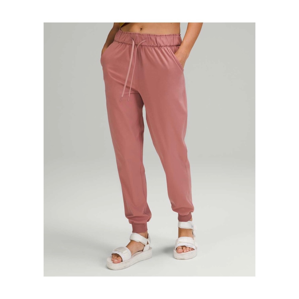 Stretch High Rise Jogger, size 4, Lululemon never worn, color spiced Chai